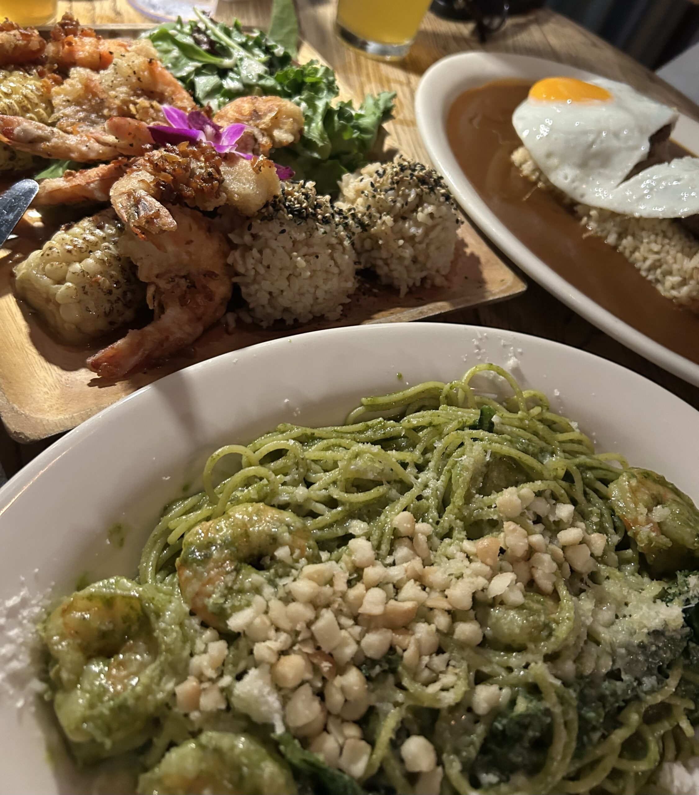 ロコモコ・ガーリックシュリンプ・パスタの画像